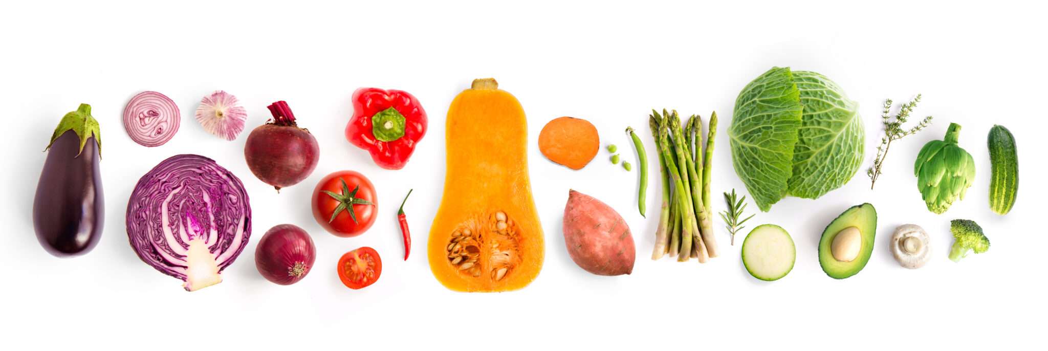 白い背景にフランスの影響を感じさせる野菜が並んでいます。